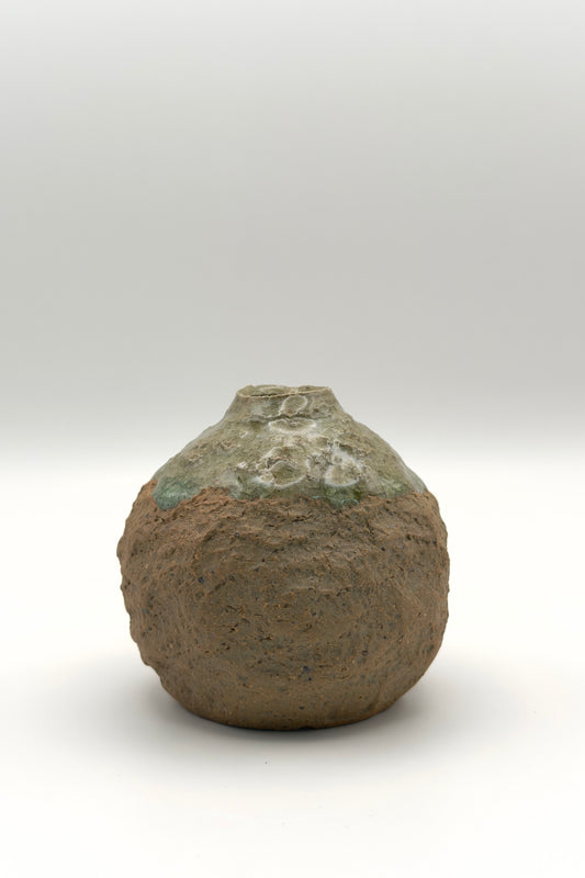 Yachimun Bud Vase – Moss Glaze with Crystalline Bloom by Masahito Date (008-JN)