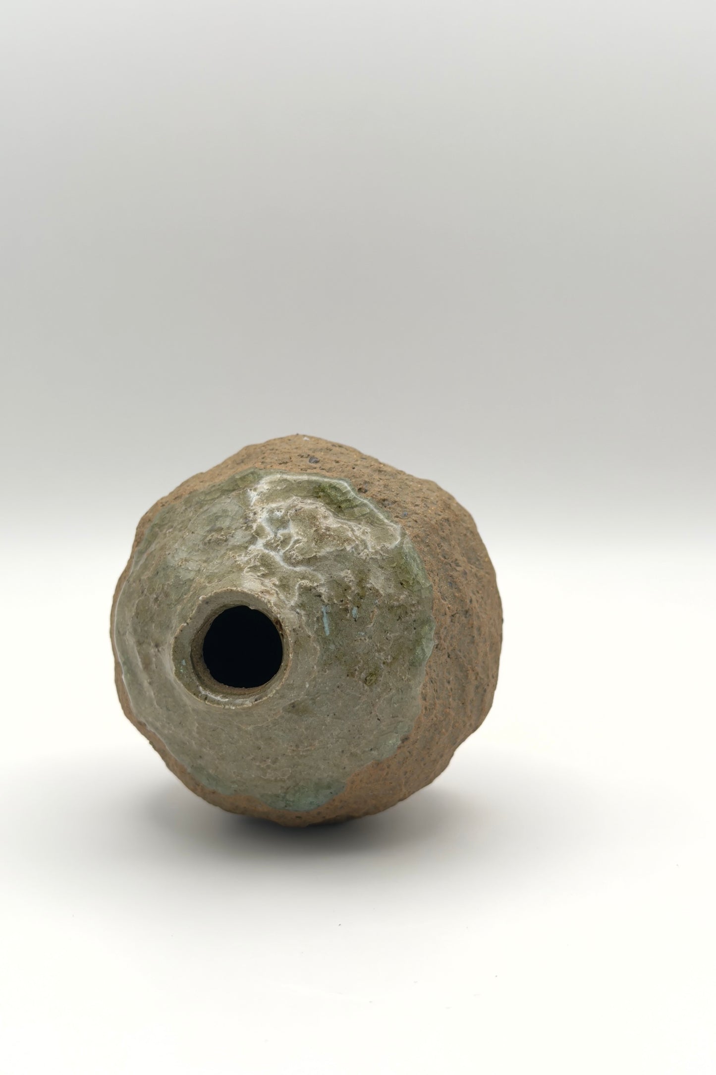 Yachimun Bud Vase – Moss Glaze with Crystalline Bloom by Masahito Date (008-JN)