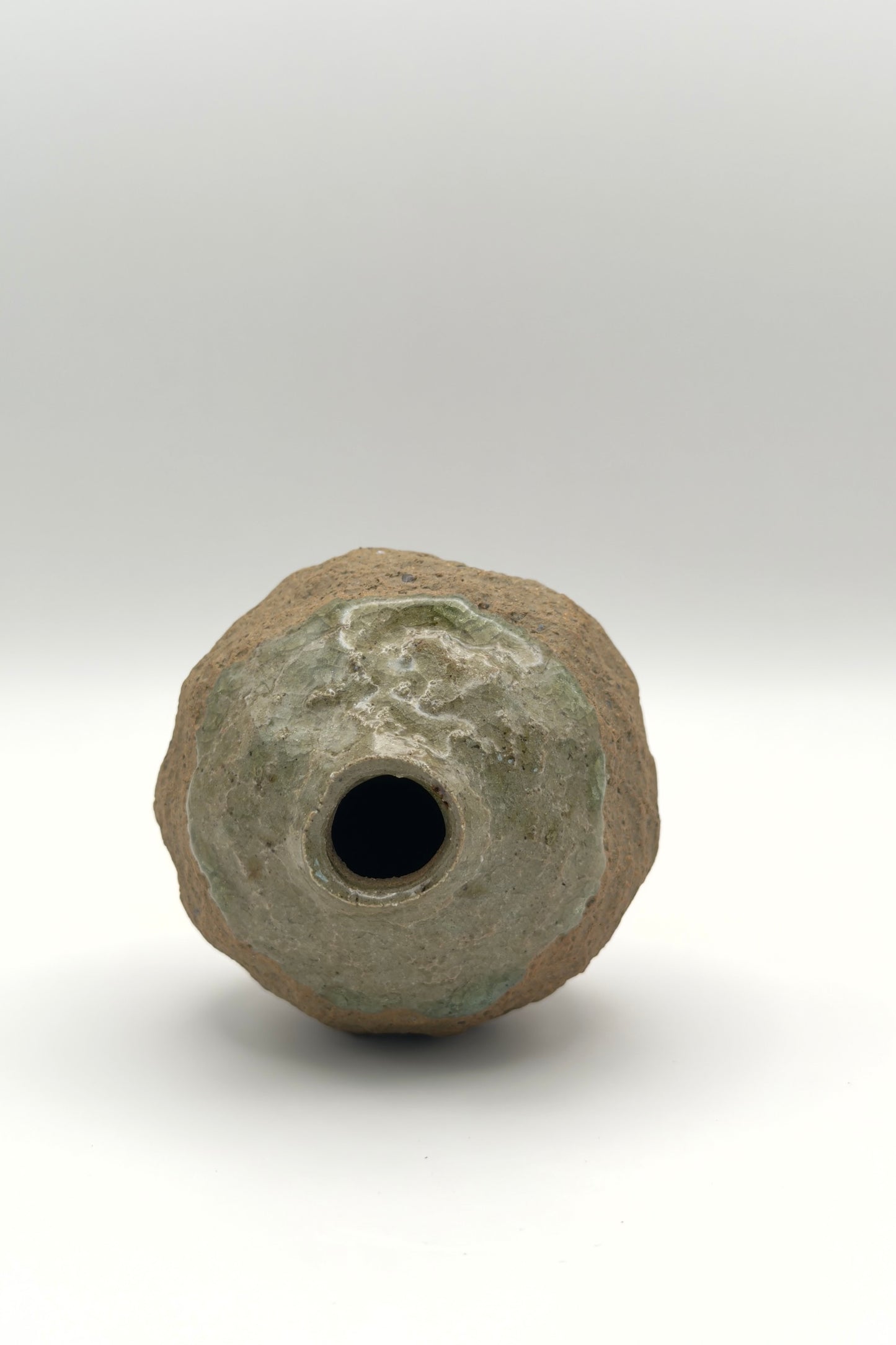 Yachimun Bud Vase – Moss Glaze with Crystalline Bloom by Masahito Date (008-JN)
