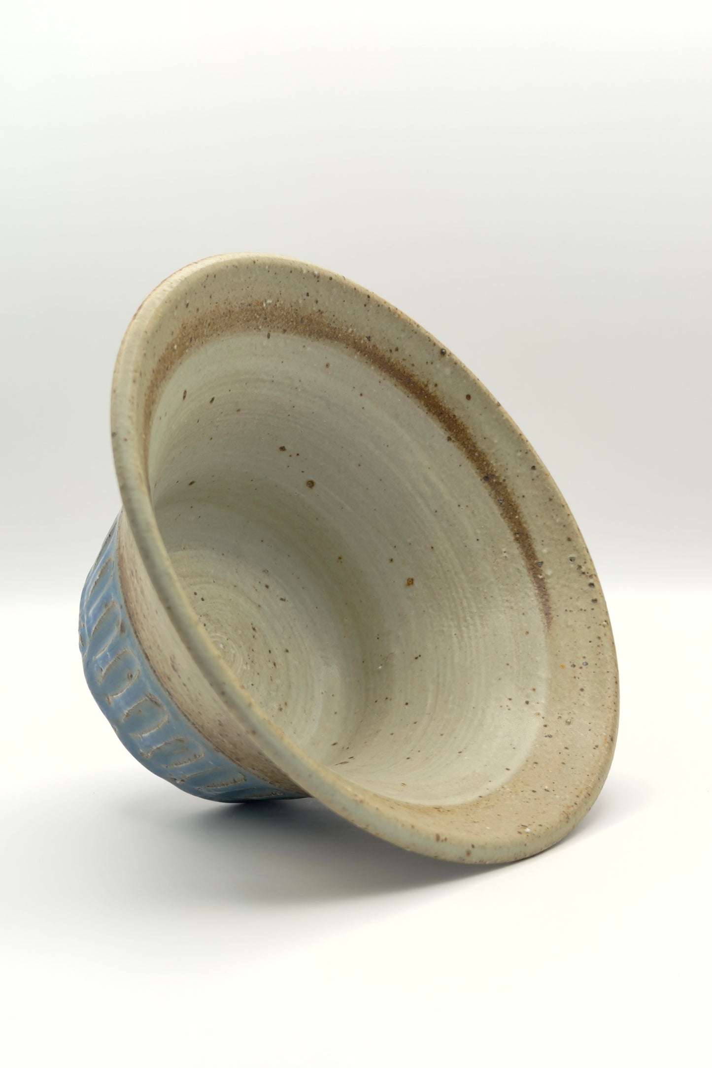 Yachimun Flared Bowl – Vertical Carved (Shinogi) in Blue & Sand by Masahito Date (010-JN)