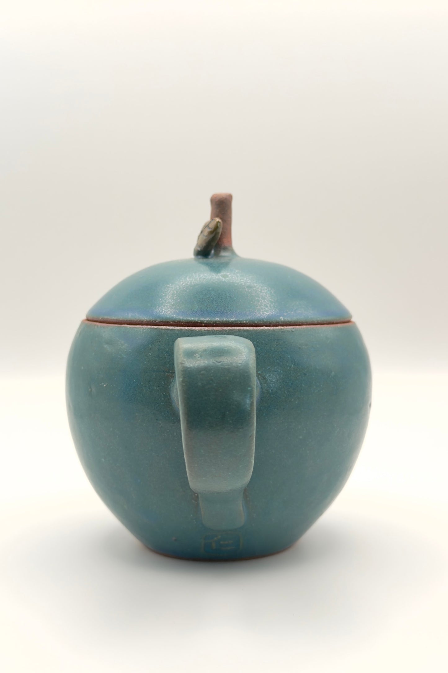 Yachimun Apple-Shaped Lidded Cup – Matte Teal Glaze by Masahito Date (011-JN)