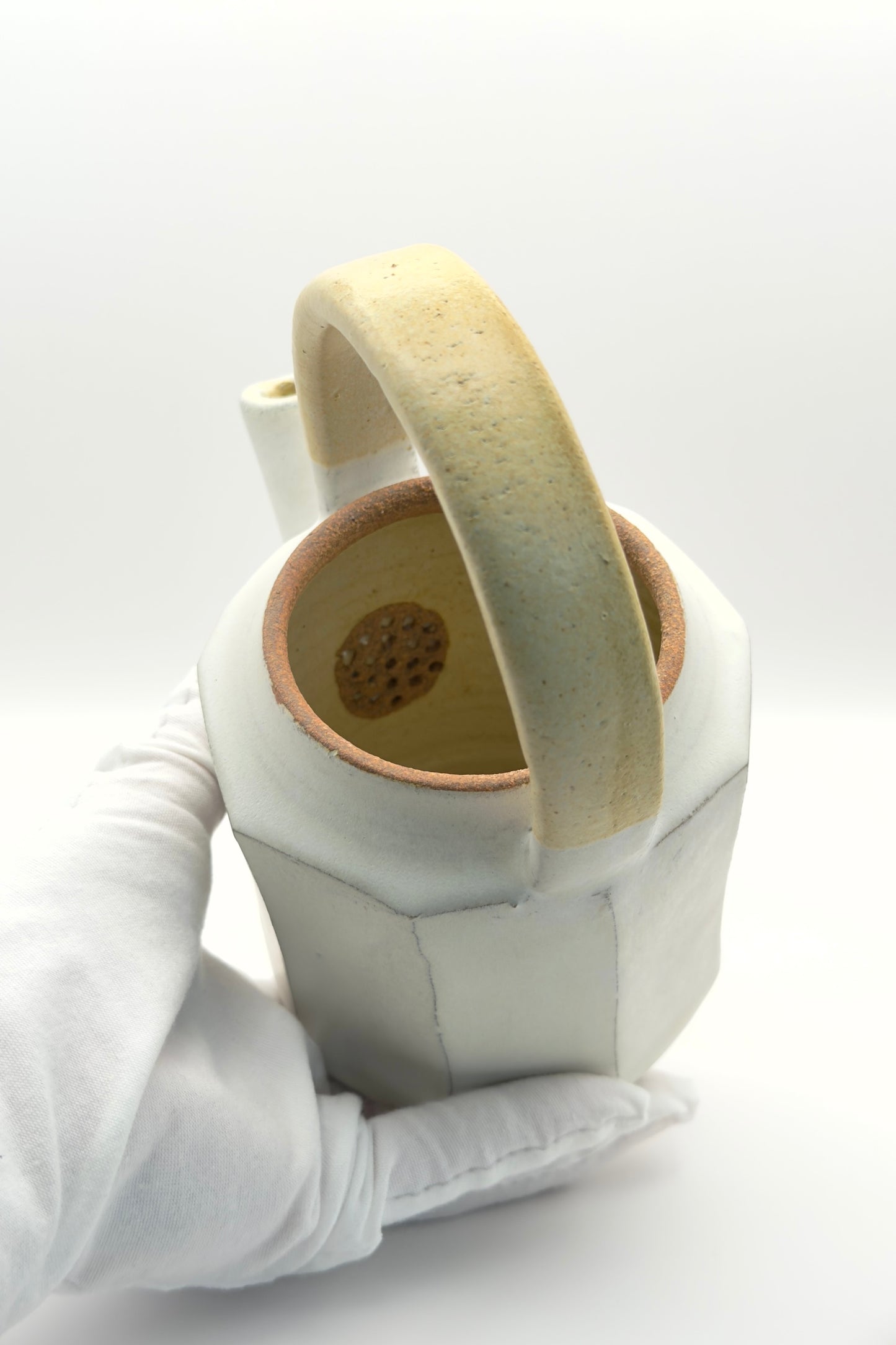 Yachimun Teapot – Faceted Matte White with Cream Clay Handle by Masahito Date (012-JN)