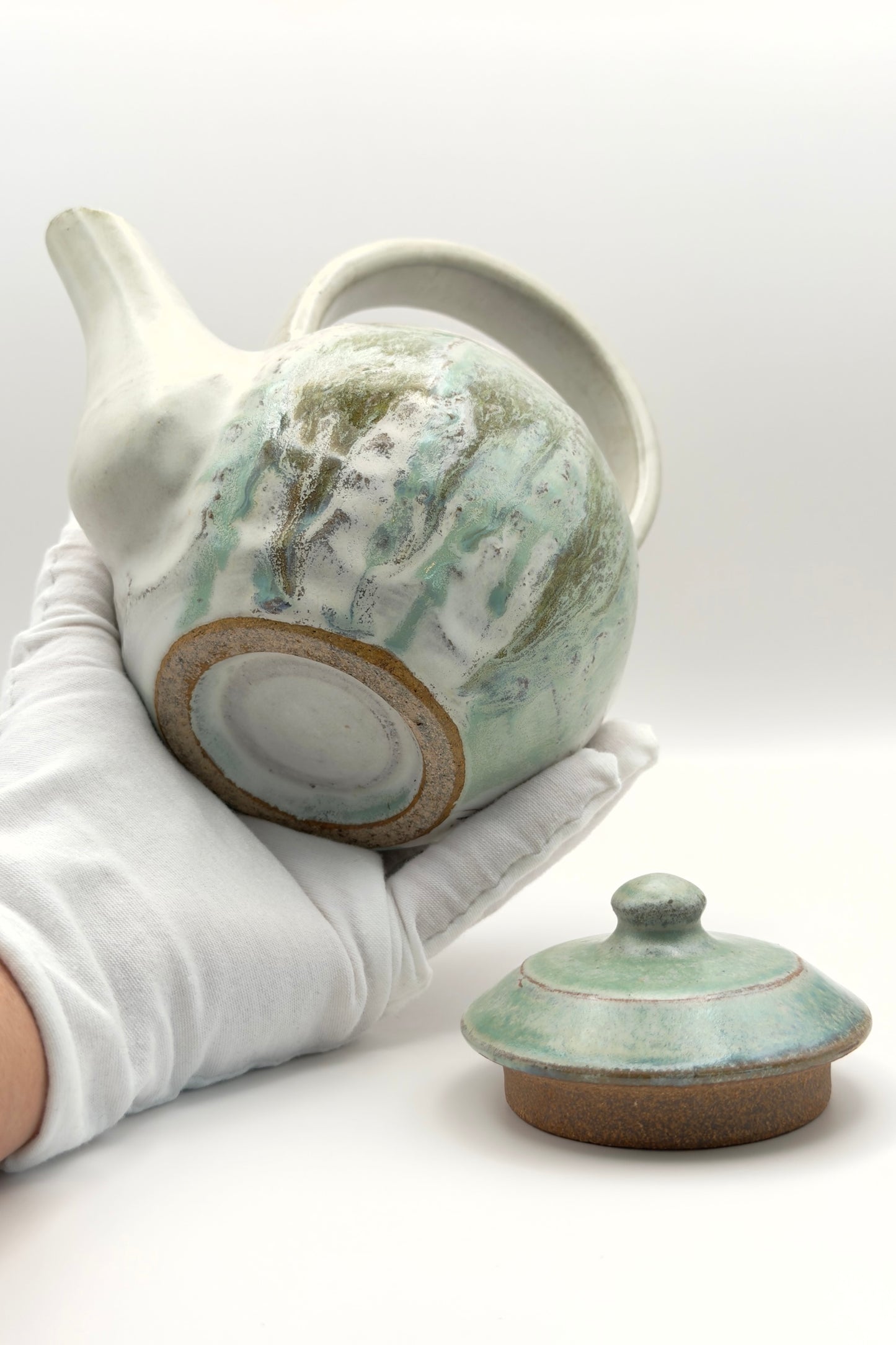 Yachimun Teapot (Chuukaa) – Stone-Glazed Gray & Teal with Moss-Green Lid by Masahito Date (013-JN)