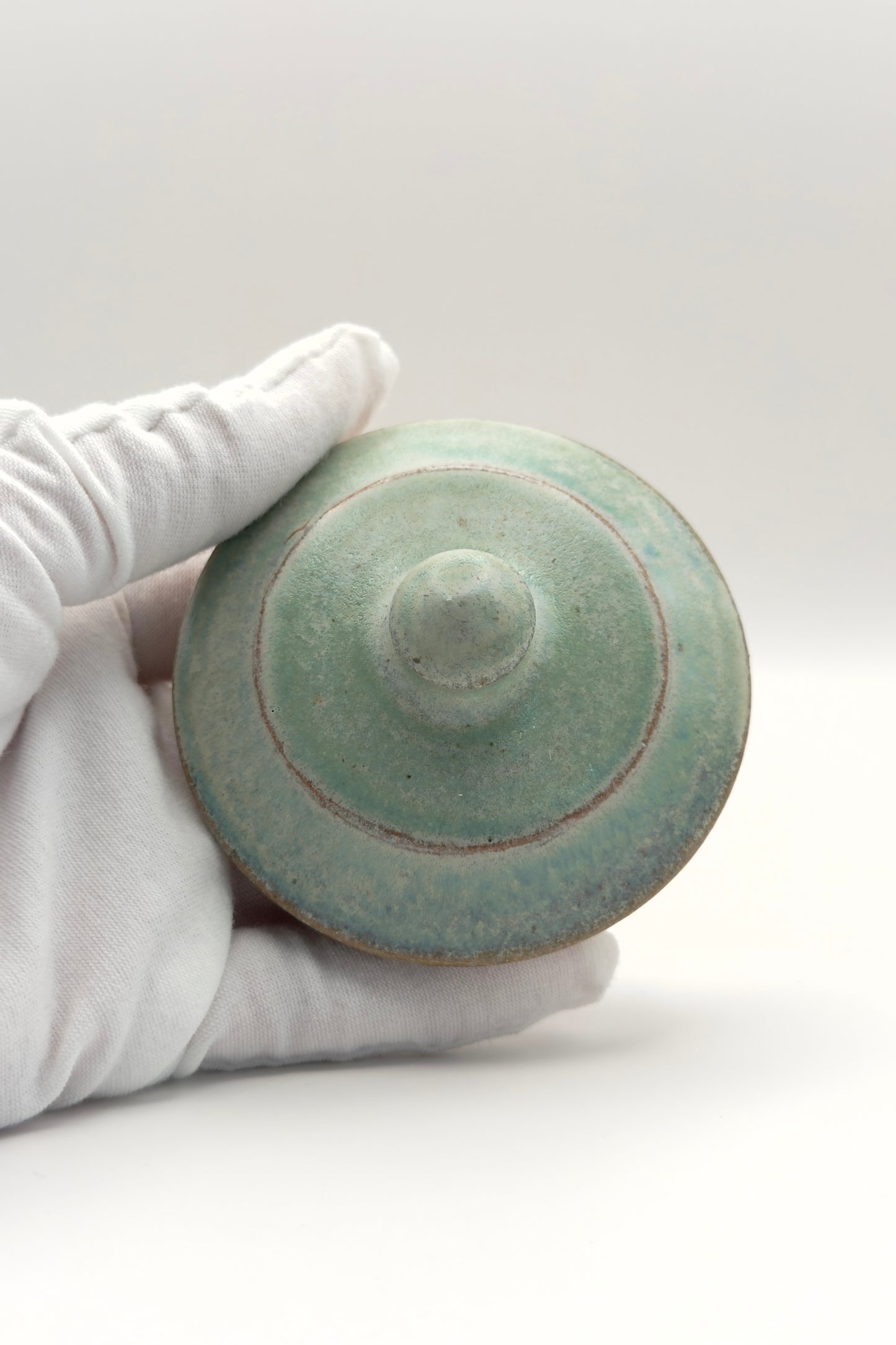 Yachimun Teapot (Chuukaa) – Stone-Glazed Gray & Teal with Moss-Green Lid by Masahito Date (013-JN)