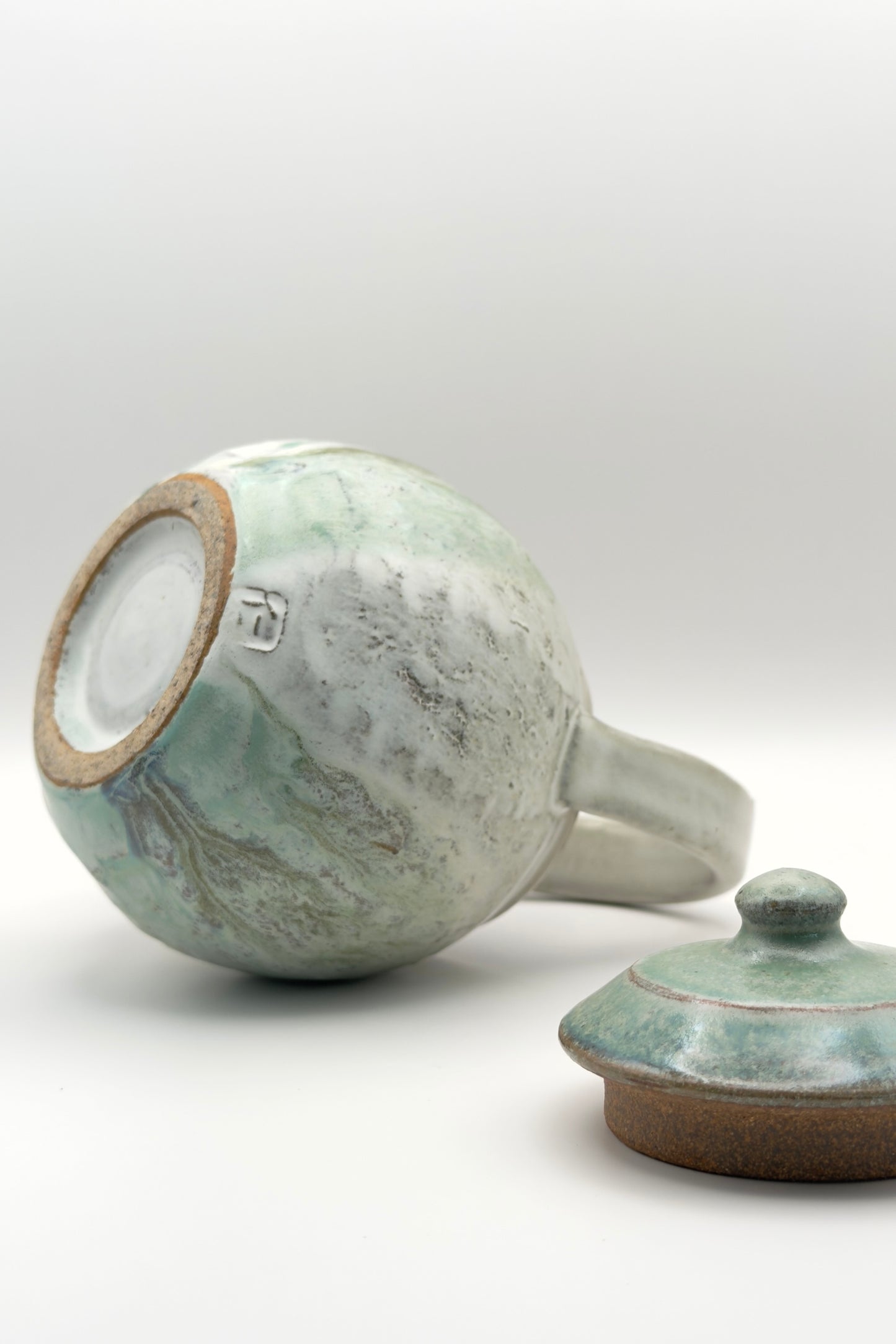 Yachimun Teapot (Chuukaa) – Stone-Glazed Gray & Teal with Moss-Green Lid by Masahito Date (013-JN)