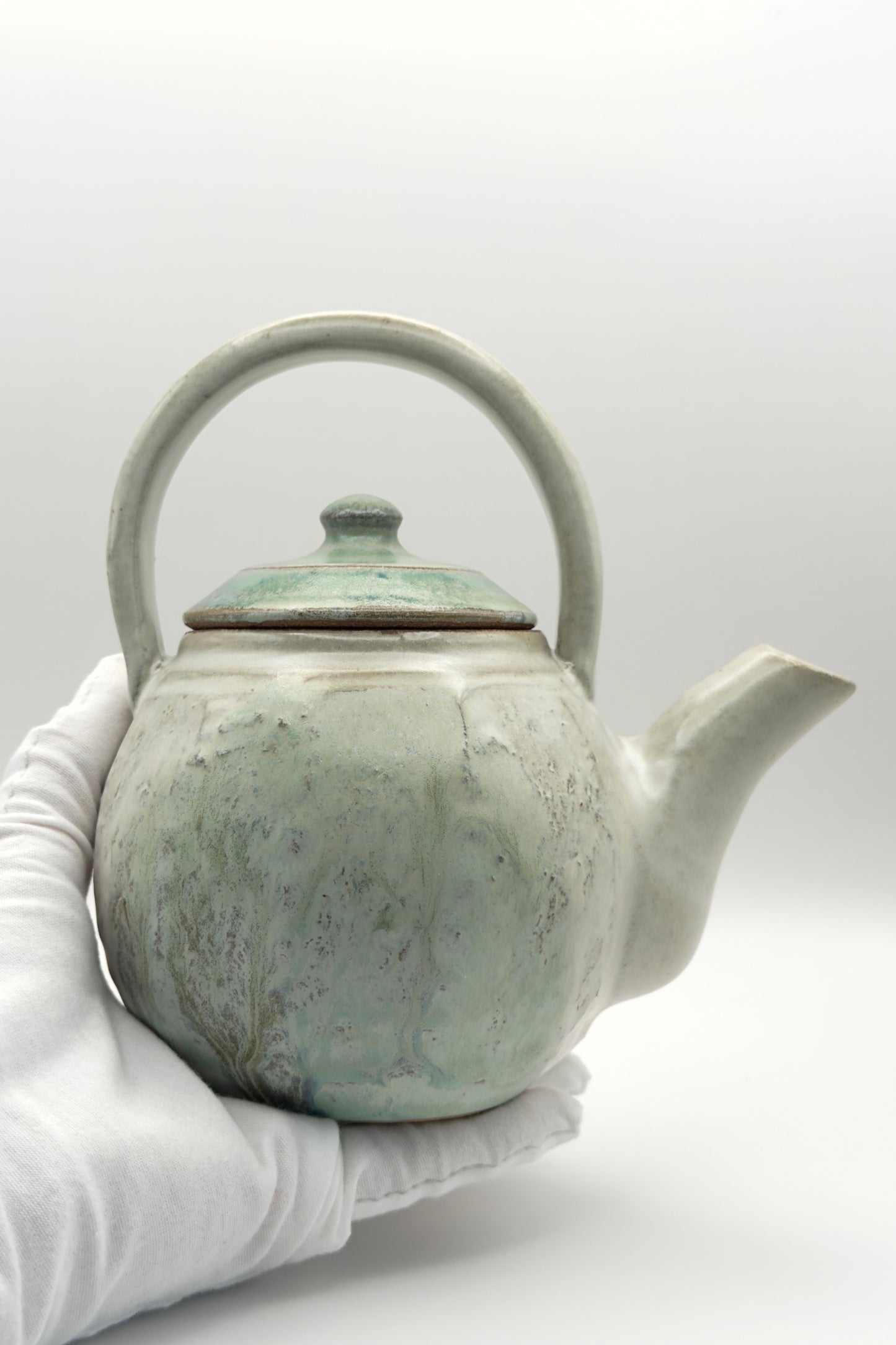 Yachimun Teapot (Chuukaa) – Stone-Glazed Gray & Teal with Moss-Green Lid by Masahito Date (013-JN)