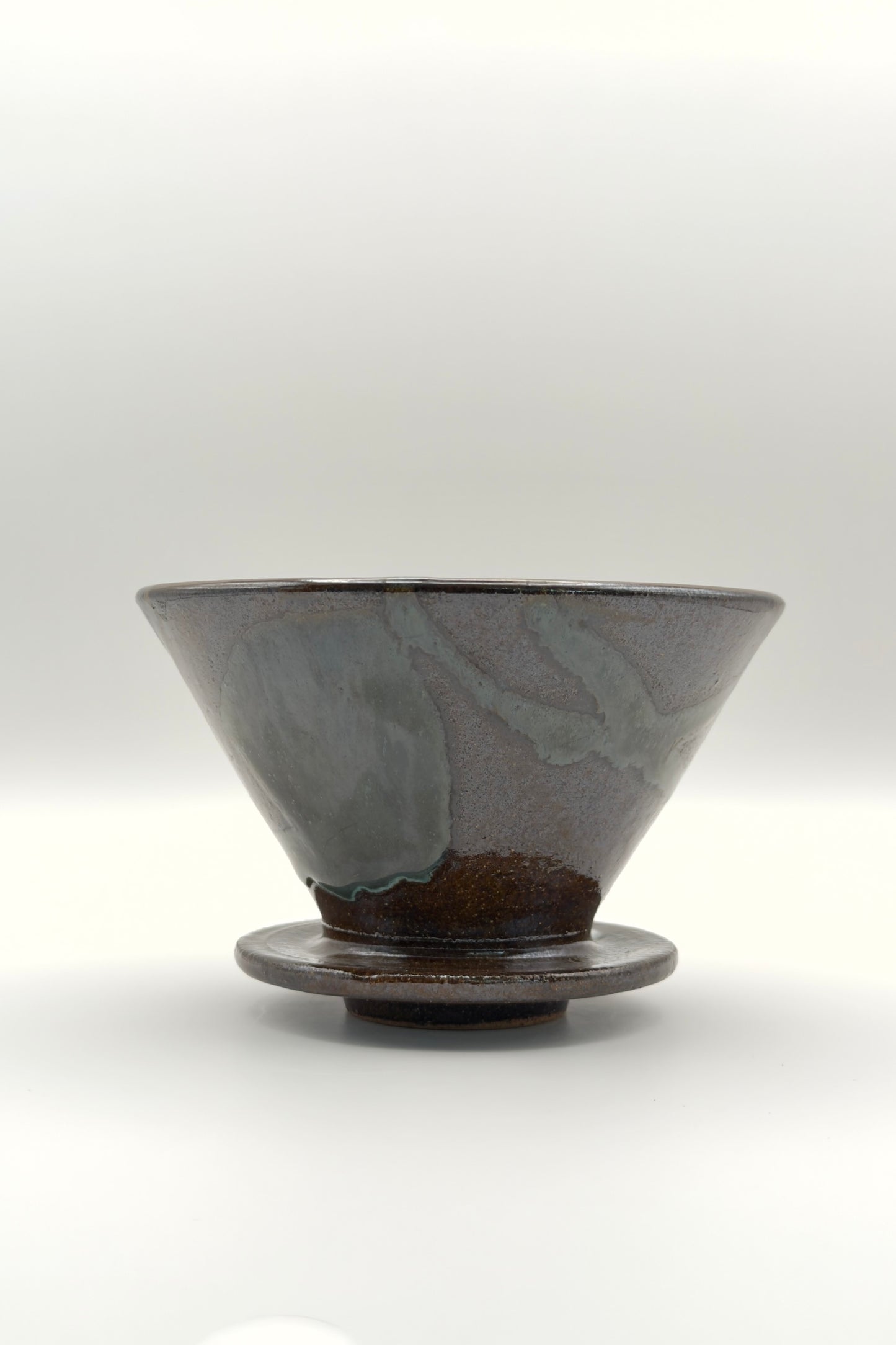Yachimun Coffee Dripper – Rust Iron with Blue-Gray Glaze Drift by Kobo Ruu (015-RU)