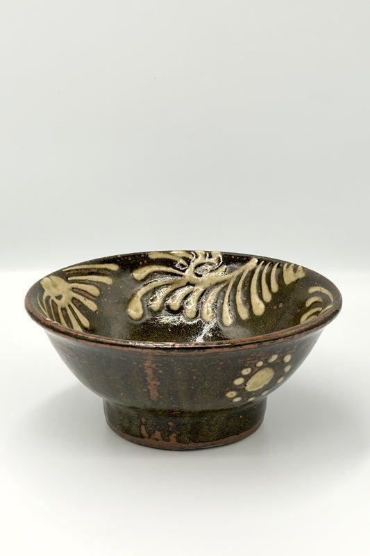 Yachimun 5-Sun Bowl – Itchin White Slip Karakusa by Teruya Kiln (018-TR)