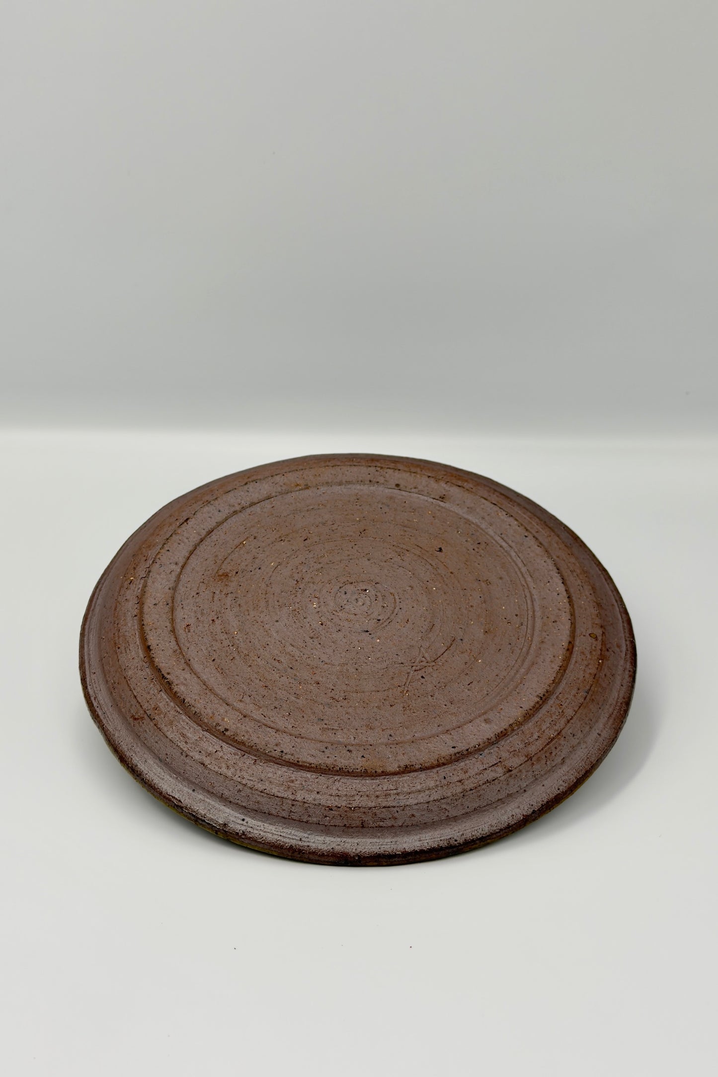 Yachimun Plate – Sage Green & Rust Glaze with Rock-Textured Rim by Paul Lorimer (019-PL)