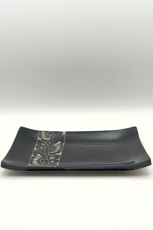 Yachimun Rectangular Plate – Senbori Karakusa in White on Matte Black by Kamany / Ikutouen (021-IK)