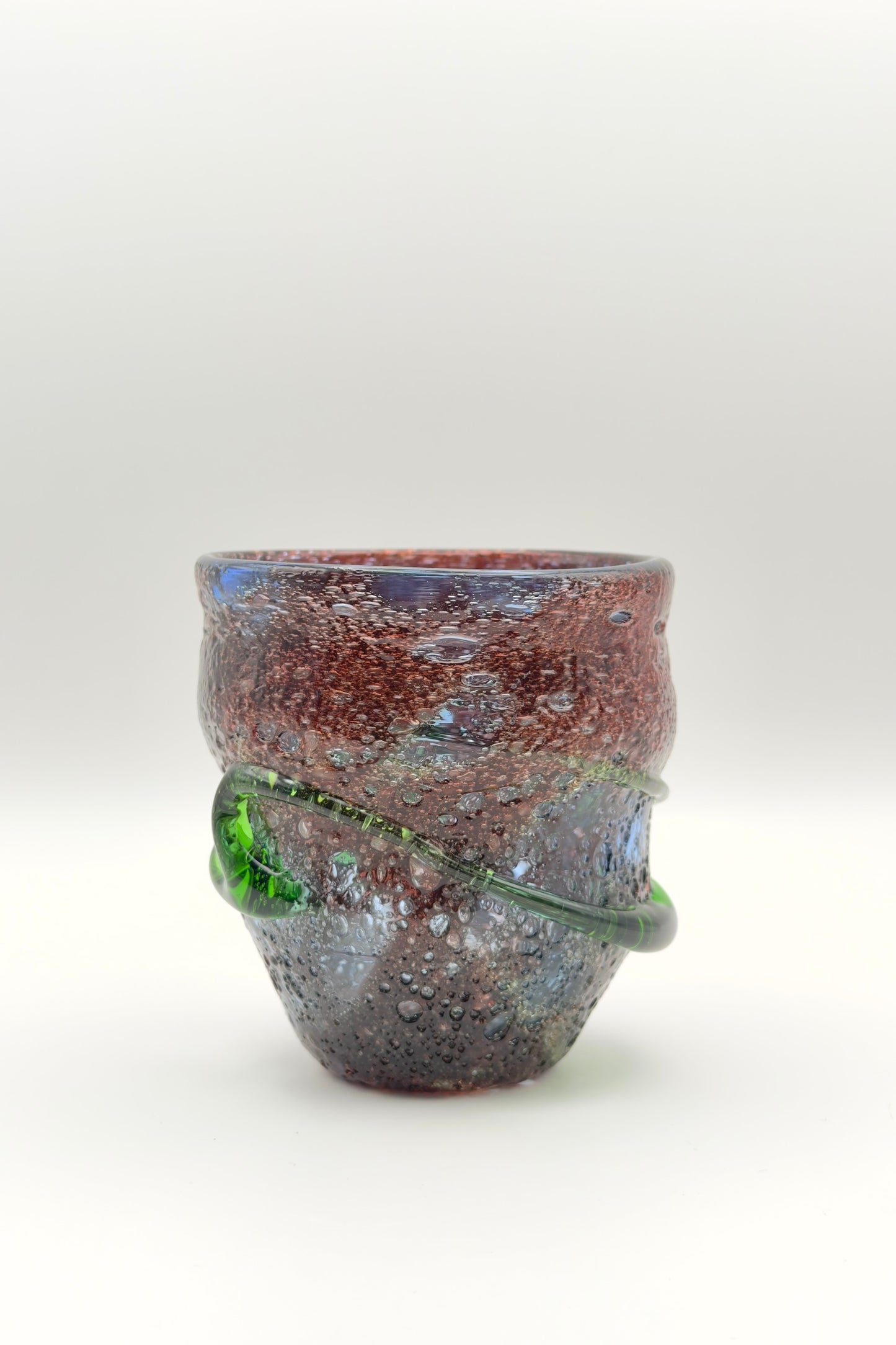 Ryukyu Glass Cup – Awa (Bubble Glass) in Deep Purple with Green Sea-Coil by Seiichirou Inamine (023-NJ)