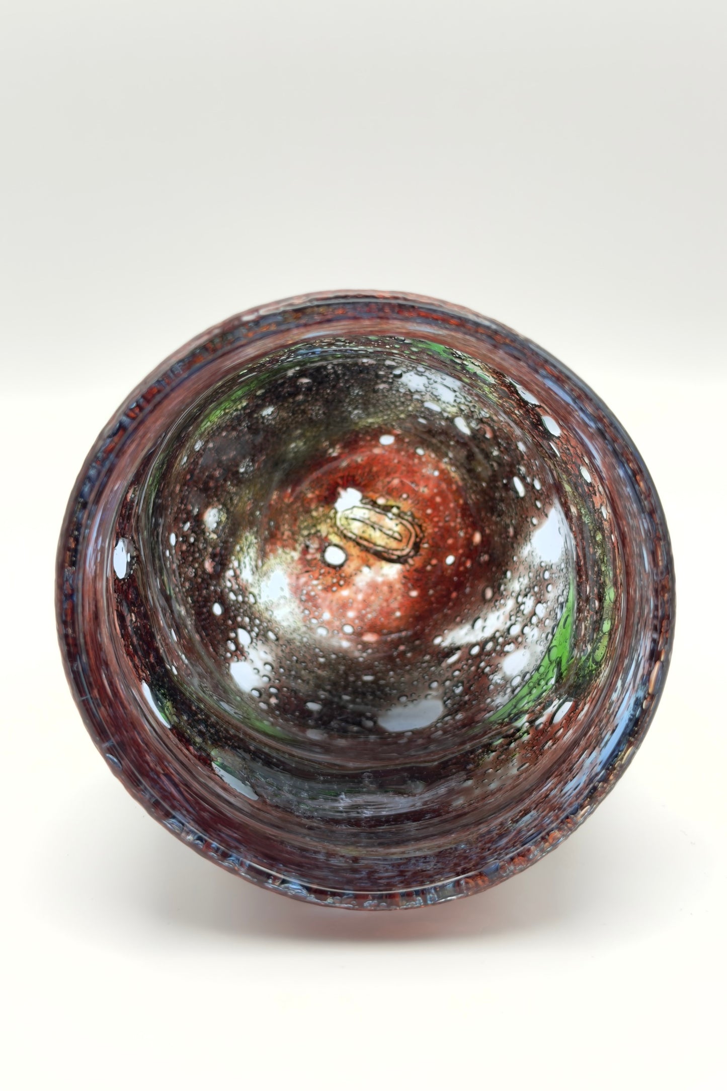 Ryukyu Glass Cup – Awa (Bubble Glass) in Deep Purple with Green Sea-Coil by Seiichirou Inamine (023-NJ)