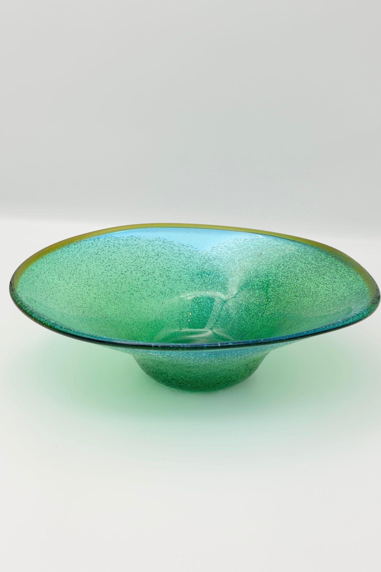 Ryukyu Glass Oval Bowl – Emerald Green with Awa (Bubble Glass) by Seiichirou Inamine (025-NJ)