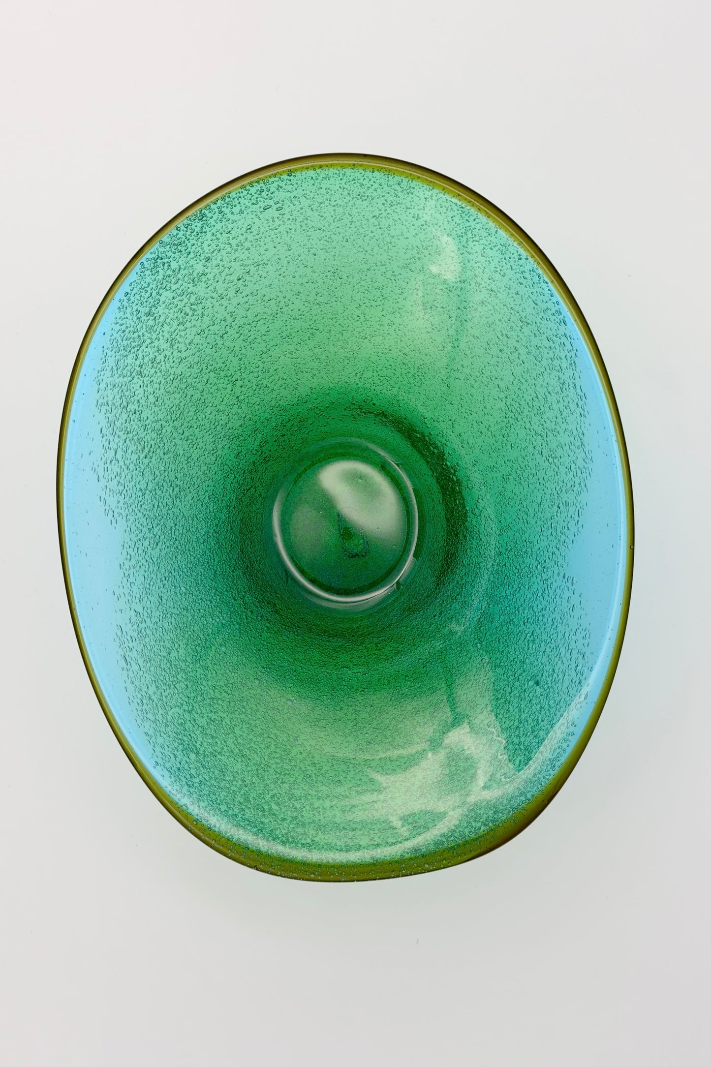 Ryukyu Glass Oval Bowl – Emerald Green with Awa (Bubble Glass) by Seiichirou Inamine (025-NJ)