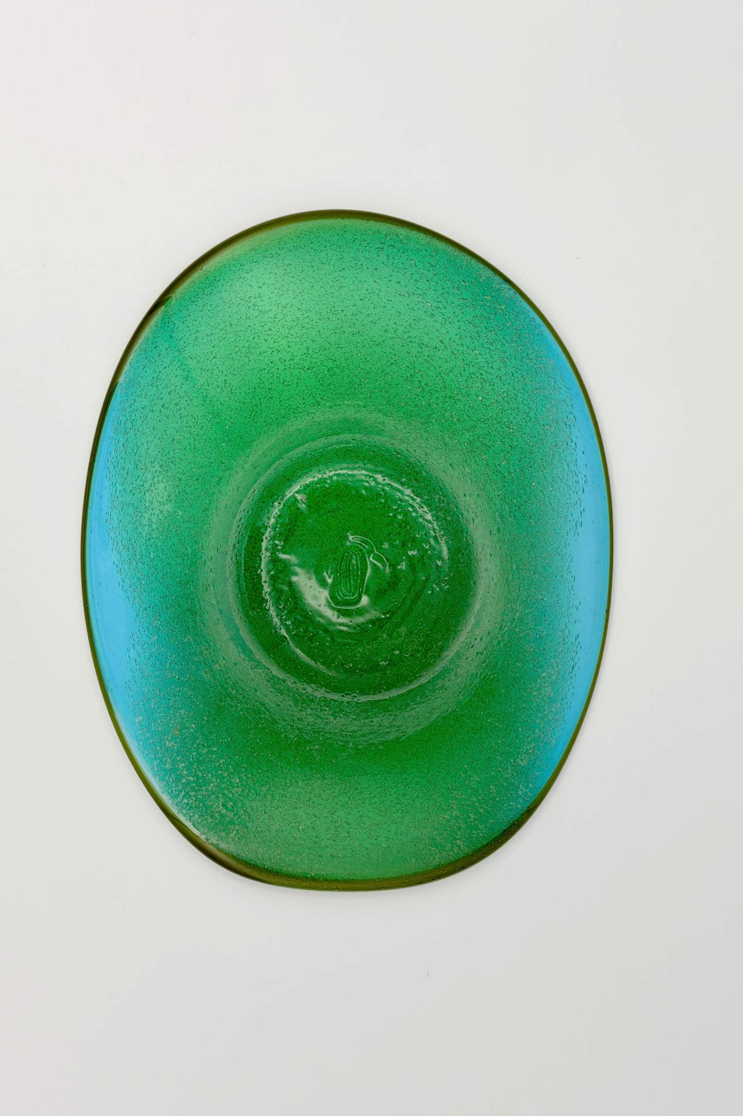 Ryukyu Glass Oval Bowl – Emerald Green with Awa (Bubble Glass) by Seiichirou Inamine (025-NJ)