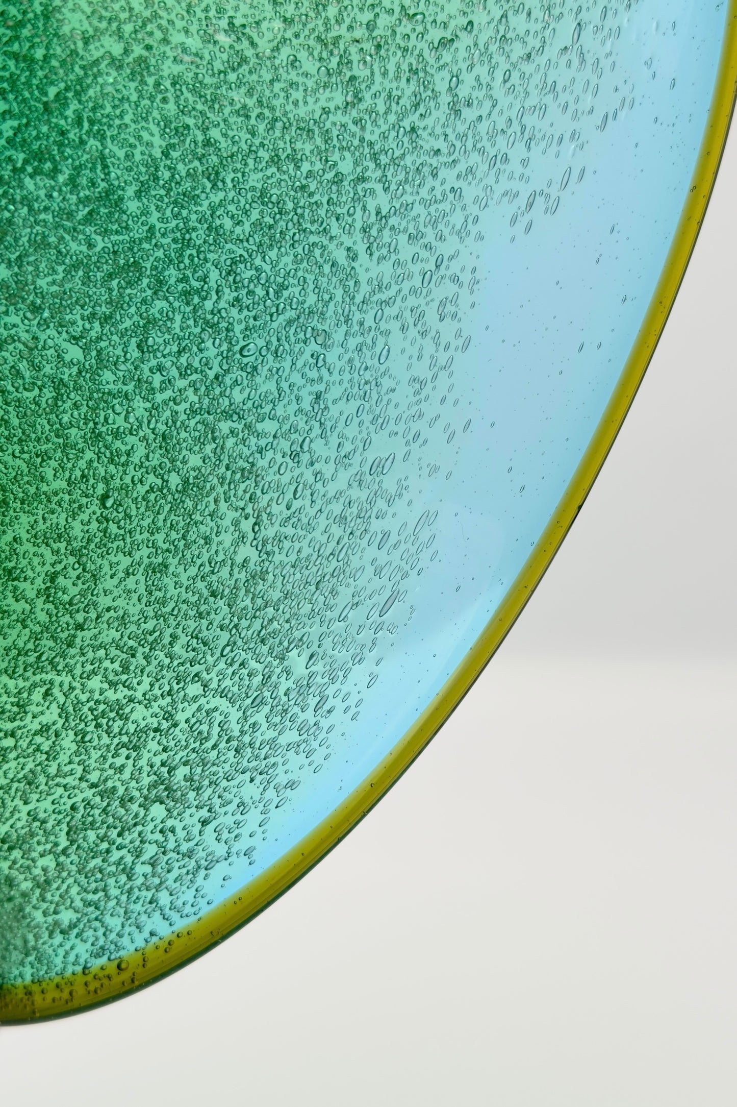 Ryukyu Glass Oval Bowl – Emerald Green with Awa (Bubble Glass) by Seiichirou Inamine (025-NJ)