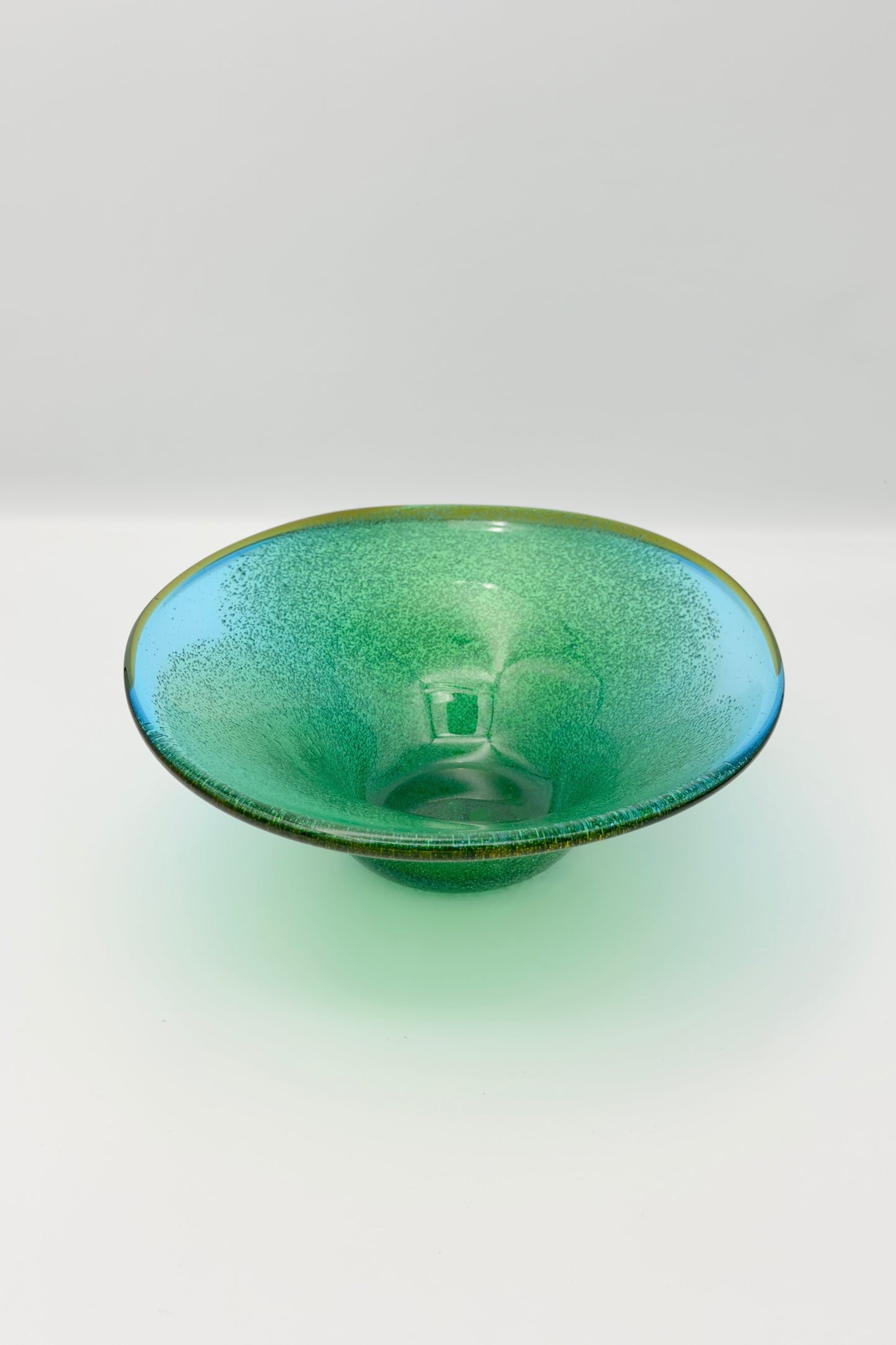 Ryukyu Glass Oval Bowl – Emerald Green with Awa (Bubble Glass) by Seiichirou Inamine (025-NJ)