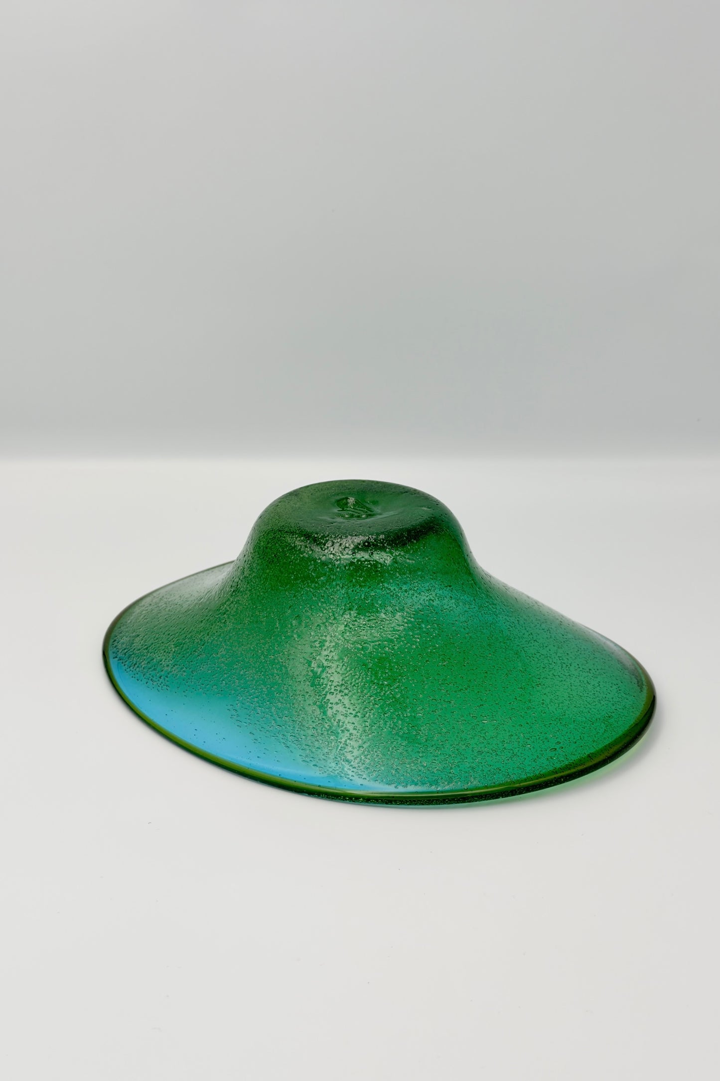 Ryukyu Glass Oval Bowl – Emerald Green with Awa (Bubble Glass) by Seiichirou Inamine (025-NJ)