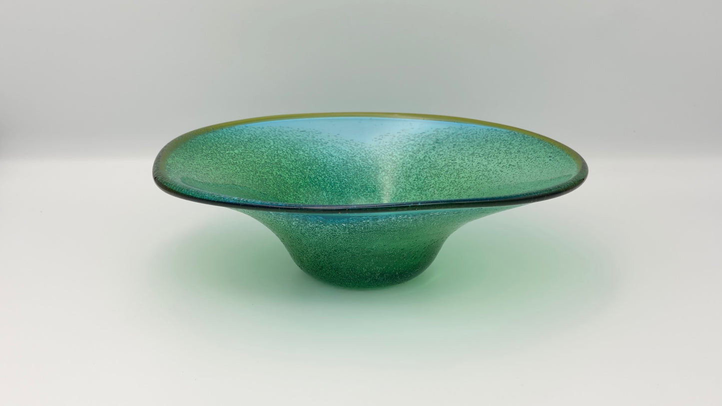 Ryukyu Glass Oval Bowl – Emerald Green with Awa (Bubble Glass) by Seiichirou Inamine (025-NJ)