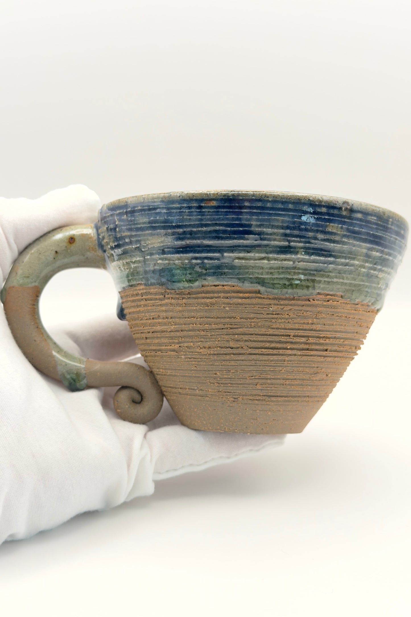 Yachimun Mug – Cobalt Sky & Red Earth by Masahito Date (002-JN)