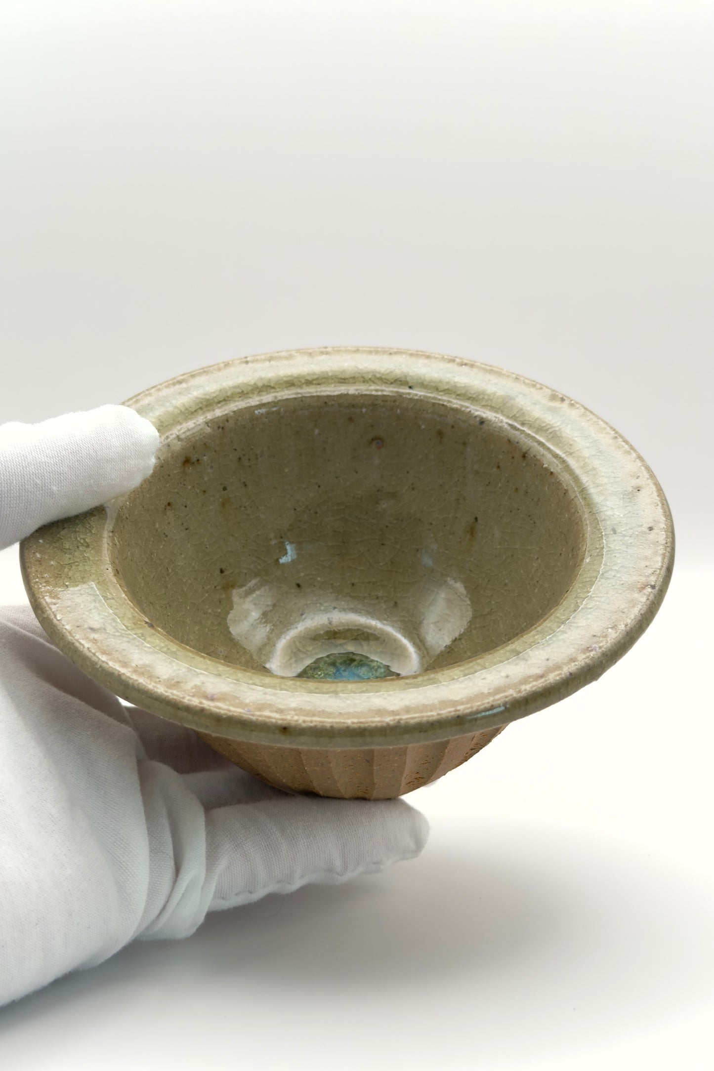 Yachimun Bowl – Shinogi Carved with Celadon Drip by Masahito Date (007-JN)